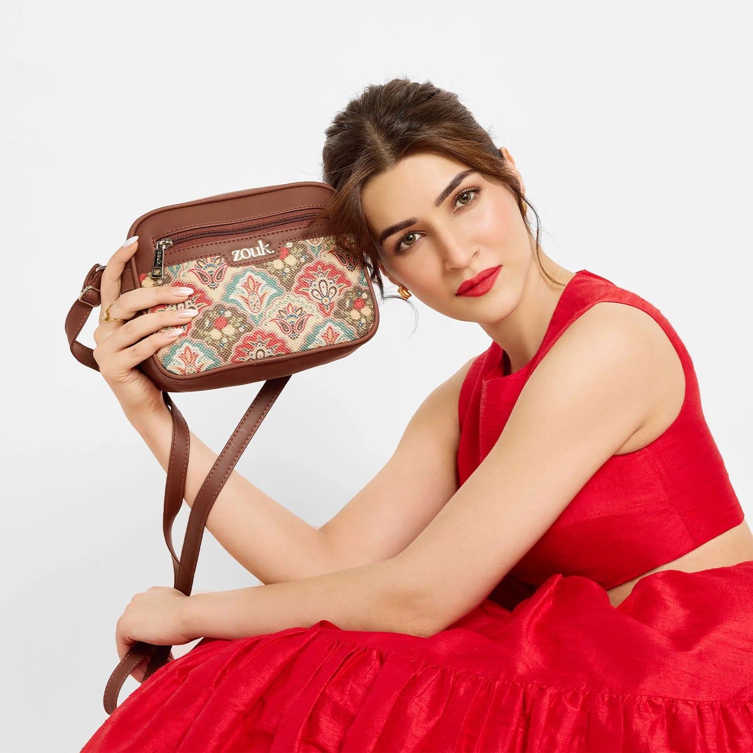 Mughal_Art_Multicolor_Sling_Bag_7fb56782-7ba5-4f0e-9926-e3179902e3d8.webp
